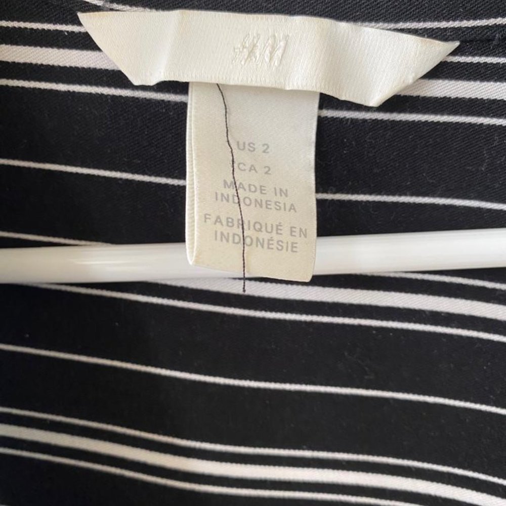 H&M Shirt - Picture 2 of 3